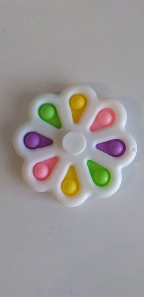 Simple dimple spinner - White